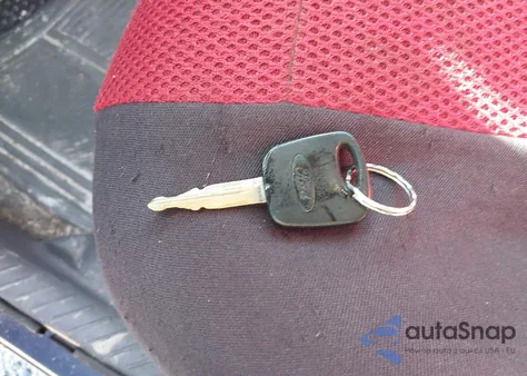 2003 Ford Escape Xlt from USA, damaged, VIN 1FMYU93183KD09378